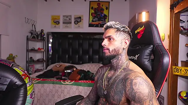 Chat XXX ao vivo de logan_hugh8