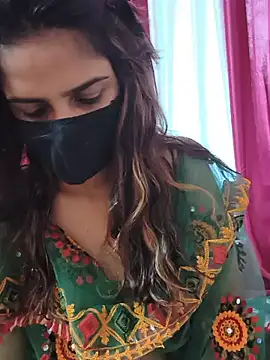 sexy_bhabhii 现场XXX聊天