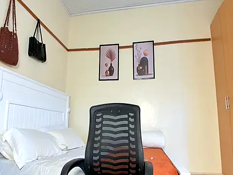 Ebonyqueen111's Live XXX Chat