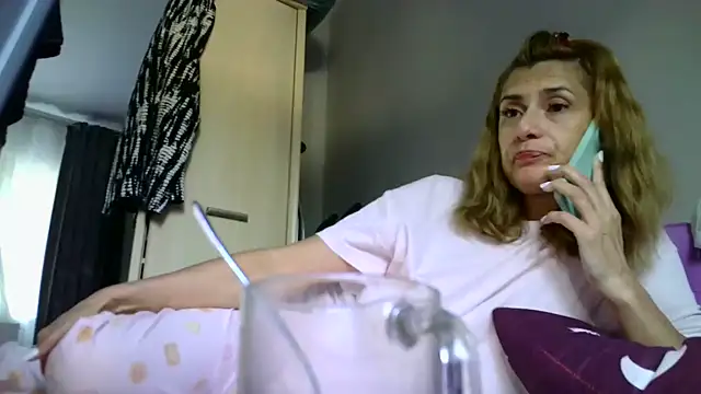 SexyGioconda Adlı Modelin Canlı XXX Sohbeti