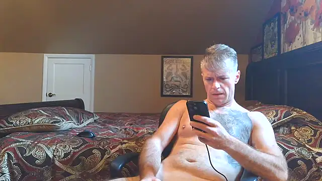 XXX chat uživo modela DILFiGuess1