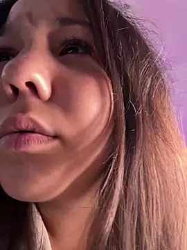 LushBySofa Pertunjukan Webcam