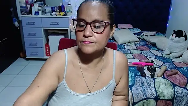 XXX chat uživo modela pervert_mommy_