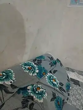 Shivani_hot1's Live XXX Chat
