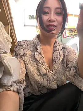huihui_520 Adlı Modelin Canlı XXX Sohbeti