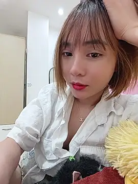 MiuMiu-Love68's Live XXX Chat