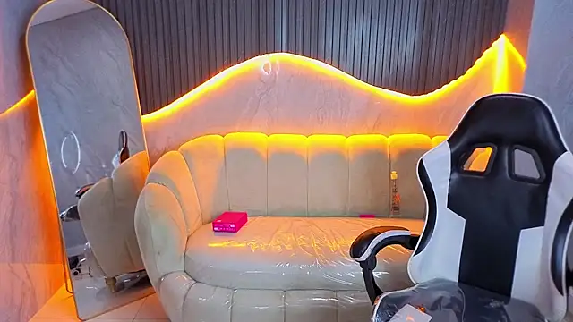 XXX chat uživo modela kimmy_tx
