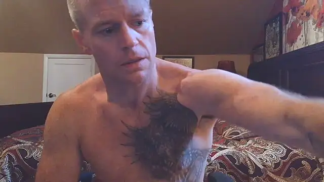 Chat +18 de DILFiGuess1 ao vivo