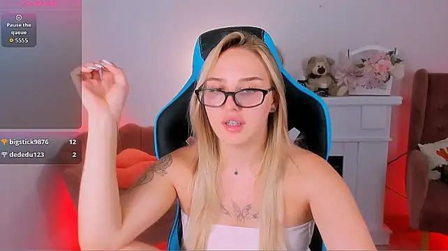 Kara__Moor Chat XXX in diretta