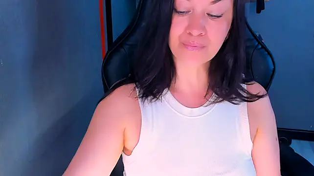 AnaMills Chat XXX live