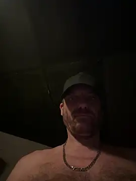 AidenMcKnight লাইভ XXX চ্যাট