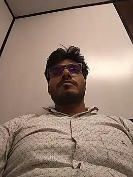 צ'אט XXX בשידור חי של Alphabull4u