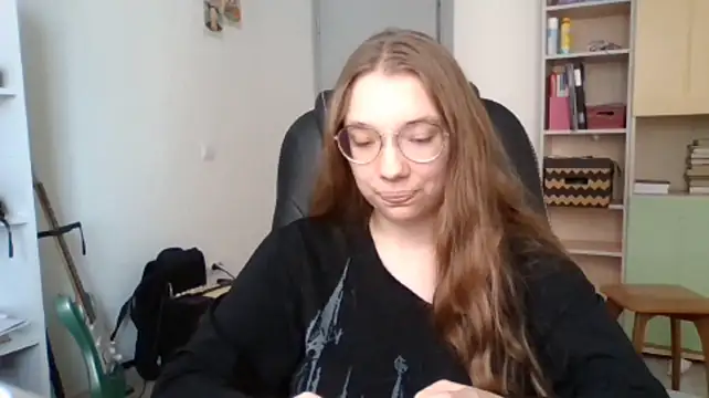Mikkikezy's Live XXX Chat