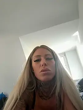 Živý XXX chat SpicyMelinaa