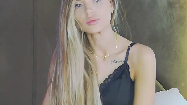MarilynNova's Live XXX Chat