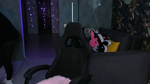 XXX chat uživo modela Blckmirrorr