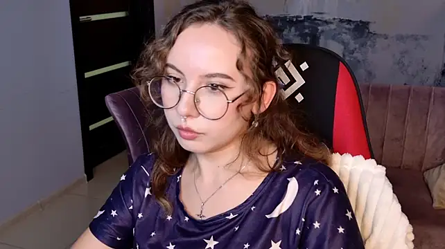 JasmineMilko élő XXX-chatje