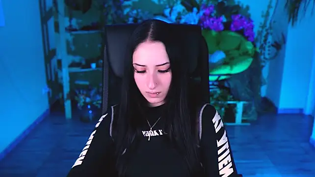 Czat XXX na żywo – MonicaLowes