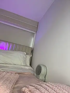 ArianaReynoldss 现场XXX聊天
