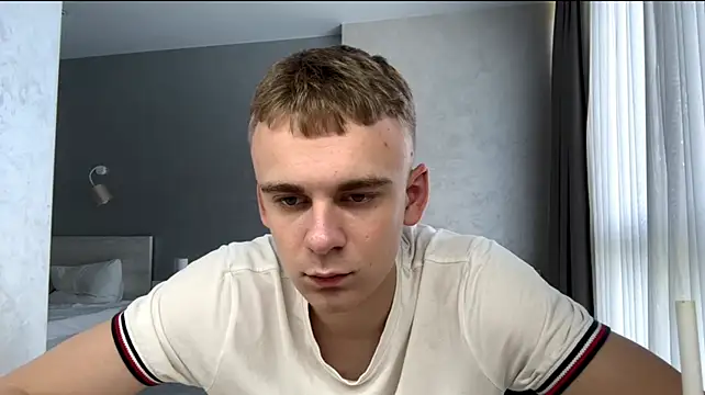 XXX chat uživo modela SoloFury