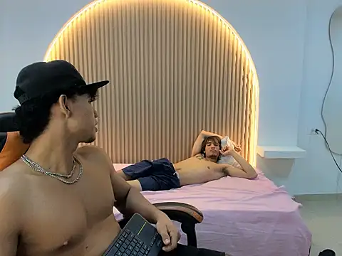 צ'אט XXX בשידור חי של marcus_dick___