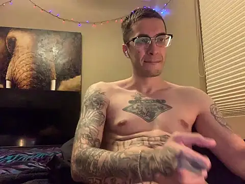 BWCJUICYJOSH's Live XXX Chat