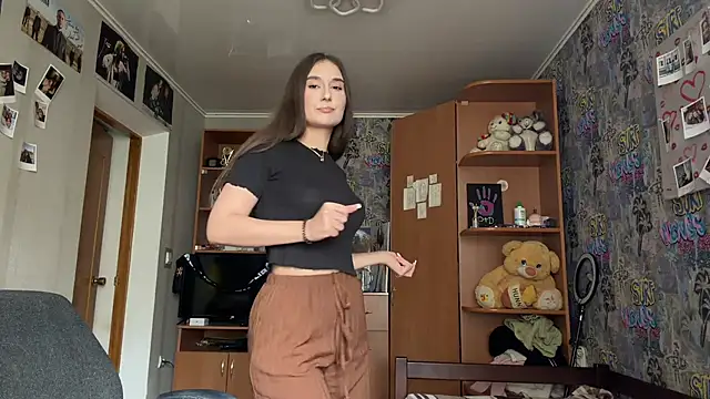 KittyNoSkirtyn Live XXX chat