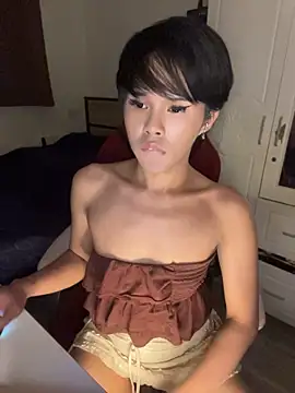 Plaxxxtique Live XXX-Chat