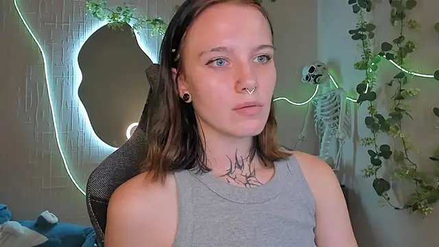 Elastikisss' Live XXX Chat