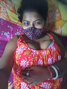 priya_bindass Adlı Modelin Canlı XXX Sohbeti