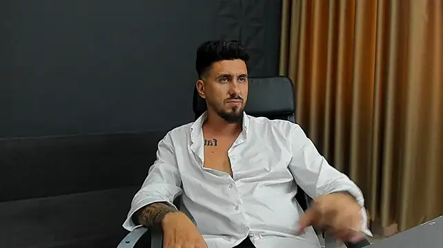 LoganStroud Chat XXX live
