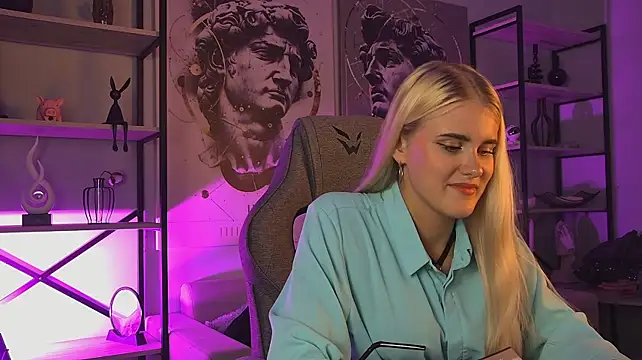 KattyWilde Live XXX Chat
