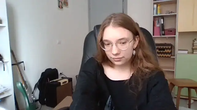 Mikkikezy's Live XXX Chat