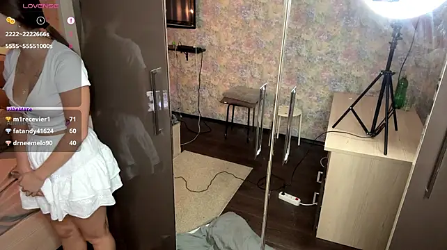 LoraDavi – Naživo XXX chat