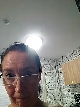 Celine_Faer1 Adlı Modelin Canlı XXX Sohbeti