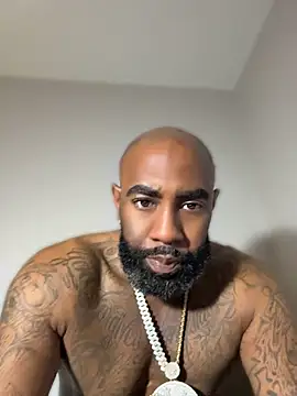 QHefner52 live XXX chat