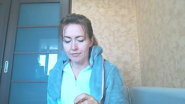 NicoleEunice87 Adlı Modelin Canlı XXX Sohbeti