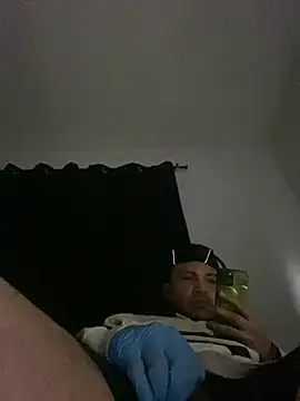 צ'אט XXX בשידור חי של GusanoDelicioso