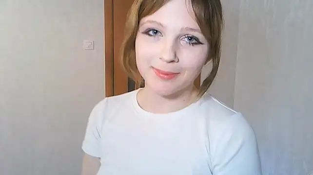 Hieveryonemi Chat XXX live