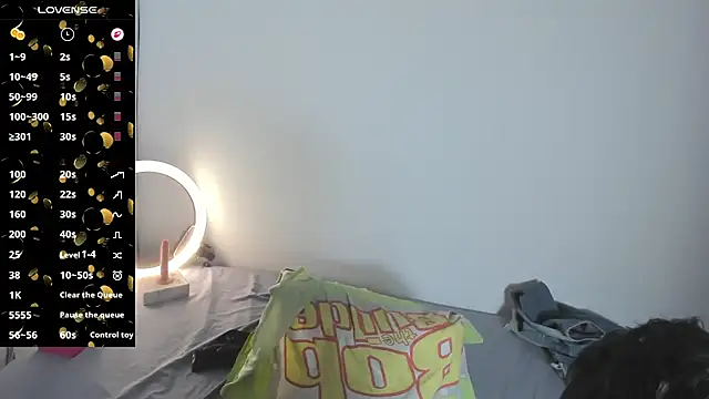 XXX chat uživo modela Benjamin_Buster