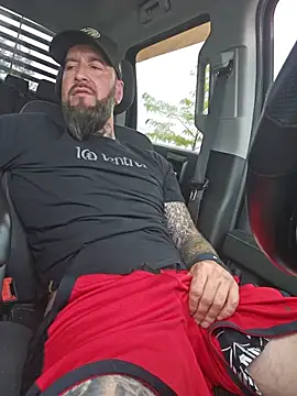 Beardedtattood's Live XXX Chat