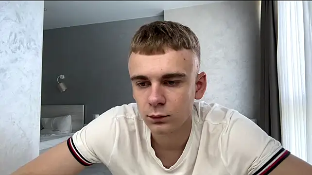XXX chat uživo modela SoloFury