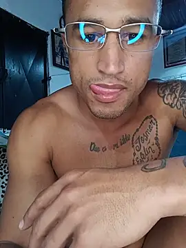 Fitneehot Live XXX Chat