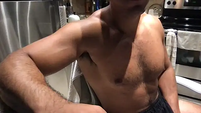 Živý XXX chat BigGuyMuscle