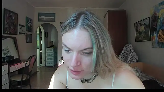 XXX chat uživo modela milliKira006