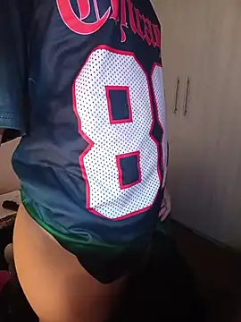 skinnyX333's Live XXX Chat