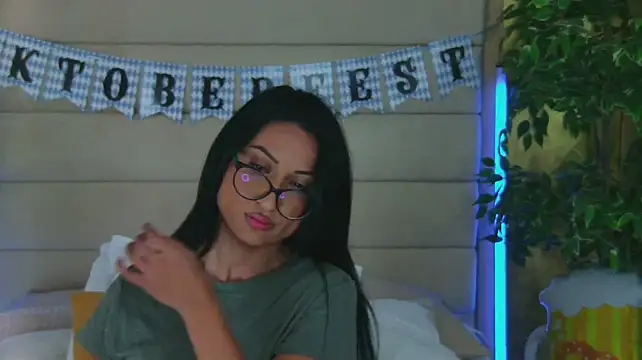دردشة NikkiStarX الجنسية المباشرة