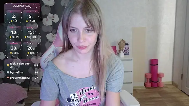 EmiliaMur_'s Live XXX Chat