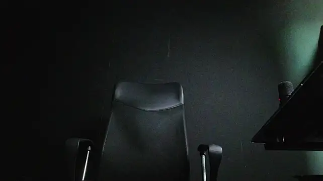 FelixStarkk 即時 XXX 聊天