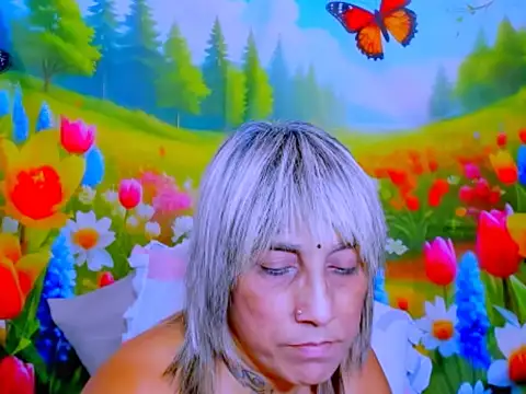 indianroxy's Live XXX Chat